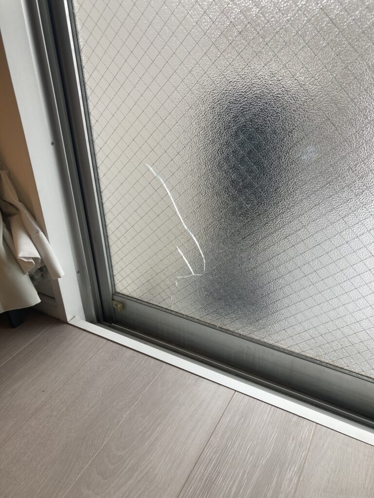 ガラスの熱割れとは？